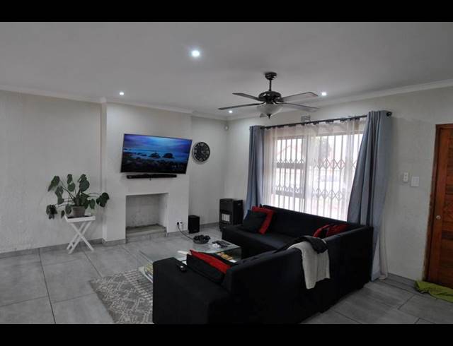 4 BEDROOM HOUSE FOR SALE IN LEONDALE